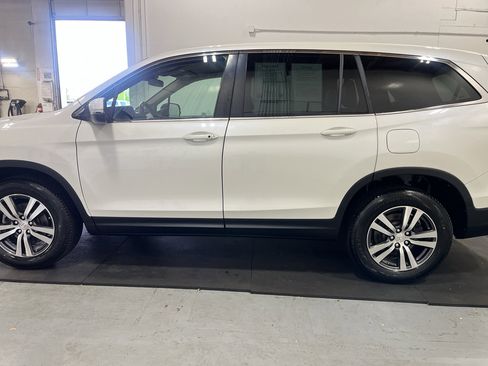 Used 2016 Honda Pilot EX image 4