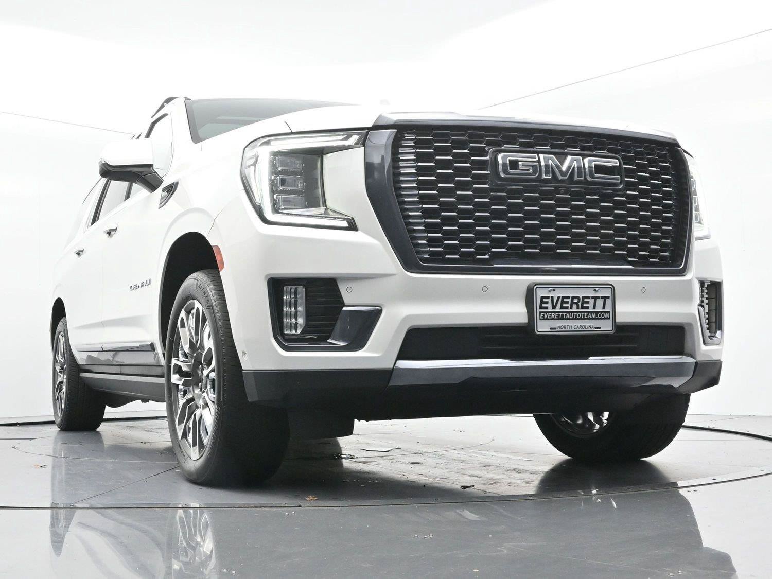Used 2023 GMC Yukon XL Denali Ultimate AWD/4WD image 49