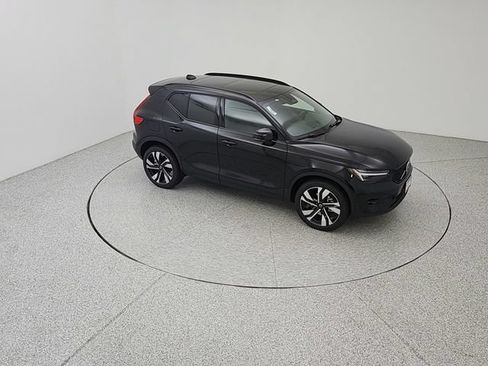 New 2026 Volvo XC40 B5 Ultra w/ Protection Package Premier AWD/4WD image 15