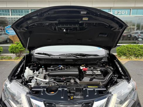 Used 2017 Nissan Rogue S AWD/4WD image 34