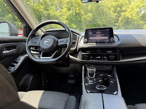 Used 2024 Nissan Rogue SV AWD/4WD image 11