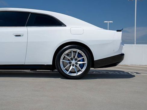 Used 2024 Dodge Charger Daytona Scat Pack w/ Plus Group AWD/4WD image 4