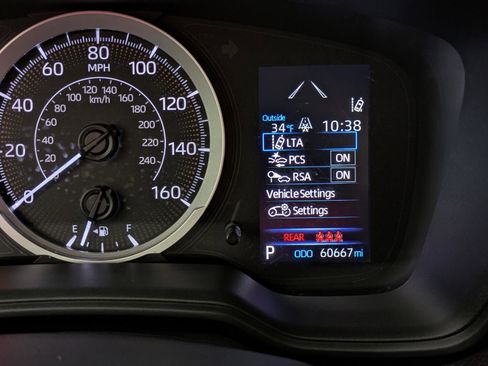 Used 2022 Toyota Corolla LE image 5