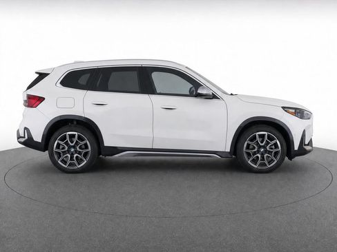 Used 2023 BMW X1 xDrive28i w/ Convenience Package AWD/4WD image 2
