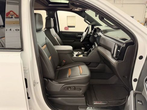 Used 2023 GMC Sierra 1500 AT4 w/ AT4 Preferred Package AWD/4WD image 39