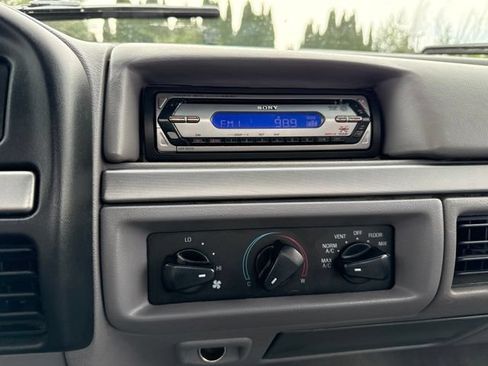 Used 1995 Ford F250 2WD Regular Cab image 17