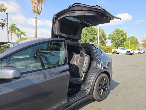 Used 2022 Tesla Model X AWD/4WD image 15