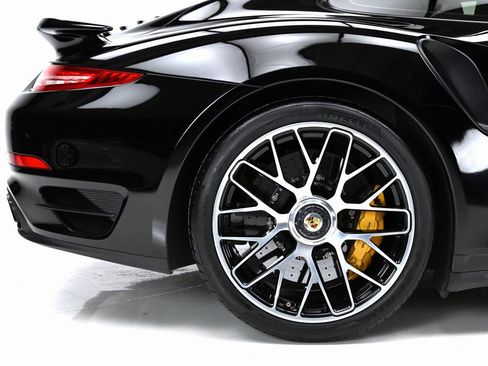 Used 2014 Porsche 911 Turbo S image 24