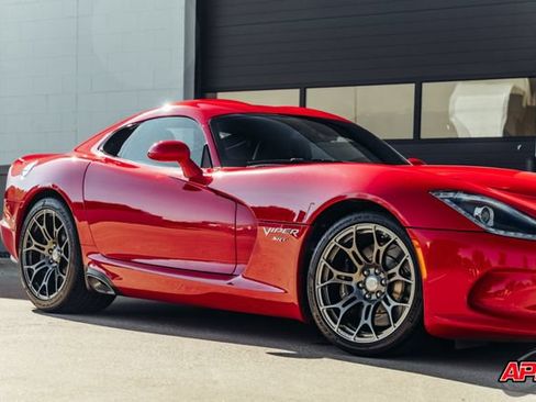 Used 2013 SRT Viper SRT-10 w/ Track Pkg RWD image 38