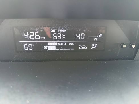 Used 2020 Subaru Crosstrek 2.0i Premium w/ Moonroof Package 2 AWD/4WD image 39