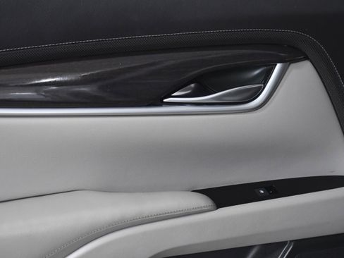 Used 2017 Cadillac XTS Luxury image 23