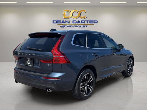 Used 2021 Volvo XC60 T5 Momentum w/ Premium Package AWD/4WD image 6