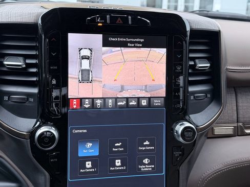 Used 2023 RAM 3500 Limited image 17