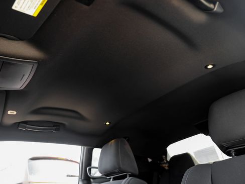 Used 2021 Dodge Challenger SXT w/ Blacktop Package image 27