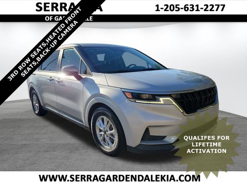 Used 2023 Kia Carnival LX image 1