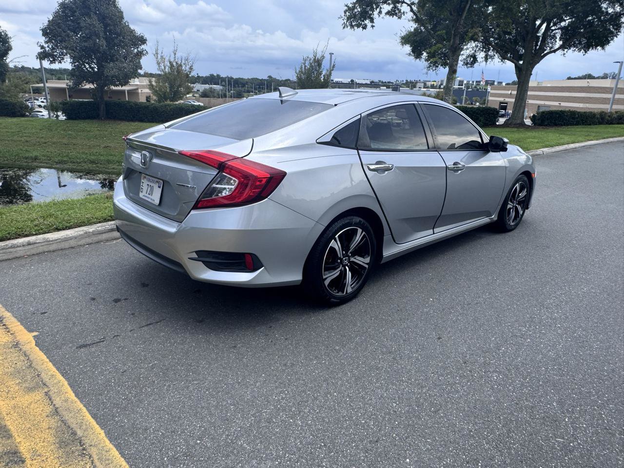 Used 2017 Honda Civic Touring image 37