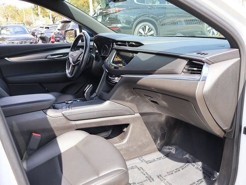 Used 2022 Cadillac XT5 Luxury FWD image 27