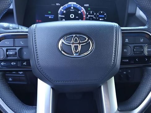 Used 2022 Toyota Tundra Platinum RWD image 19