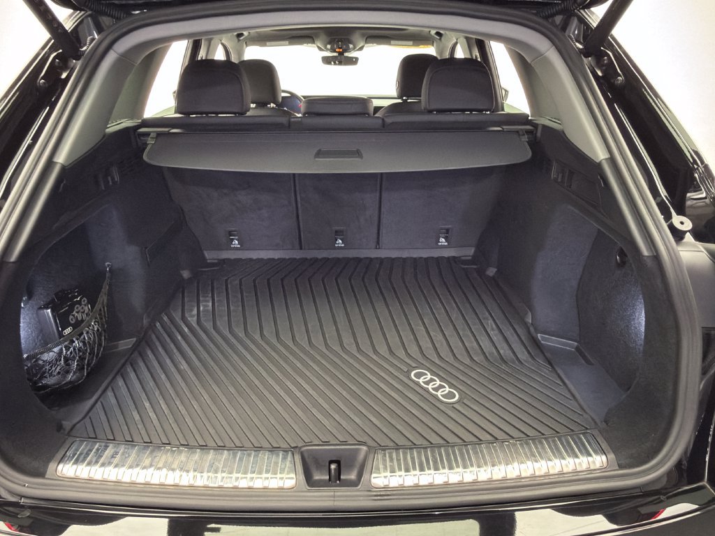 Used 2025 Audi Q5 Premium w/ Convenience Package AWD/4WD image 47