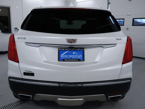 Used 2017 Cadillac XT5 Platinum w/ Driver Assist Package AWD/4WD image 6