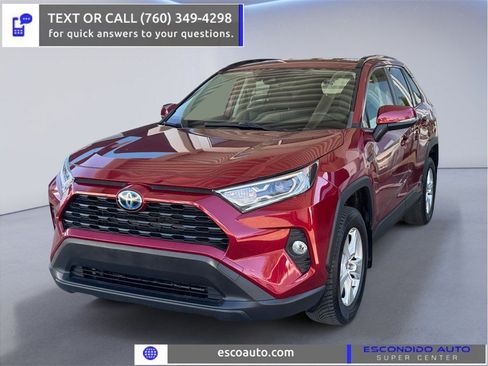 Used 2020 Toyota RAV4 XLE w/ XLE Grade Weather Package AWD/4WD image 1