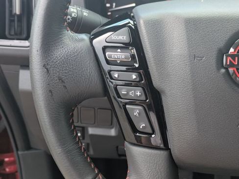 Used 2025 Nissan Frontier PRO-4X AWD/4WD image 18