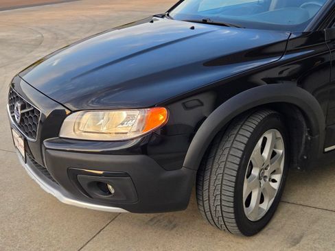 Used 2016 Volvo XC70 T5 Premier w/ Proximity Package AWD/4WD image 39