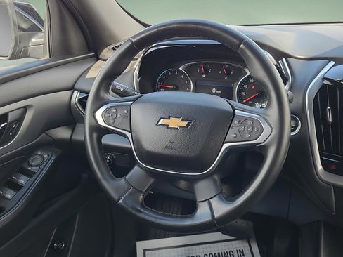 Used 2023 Chevrolet Traverse LT AWD/4WD image 12