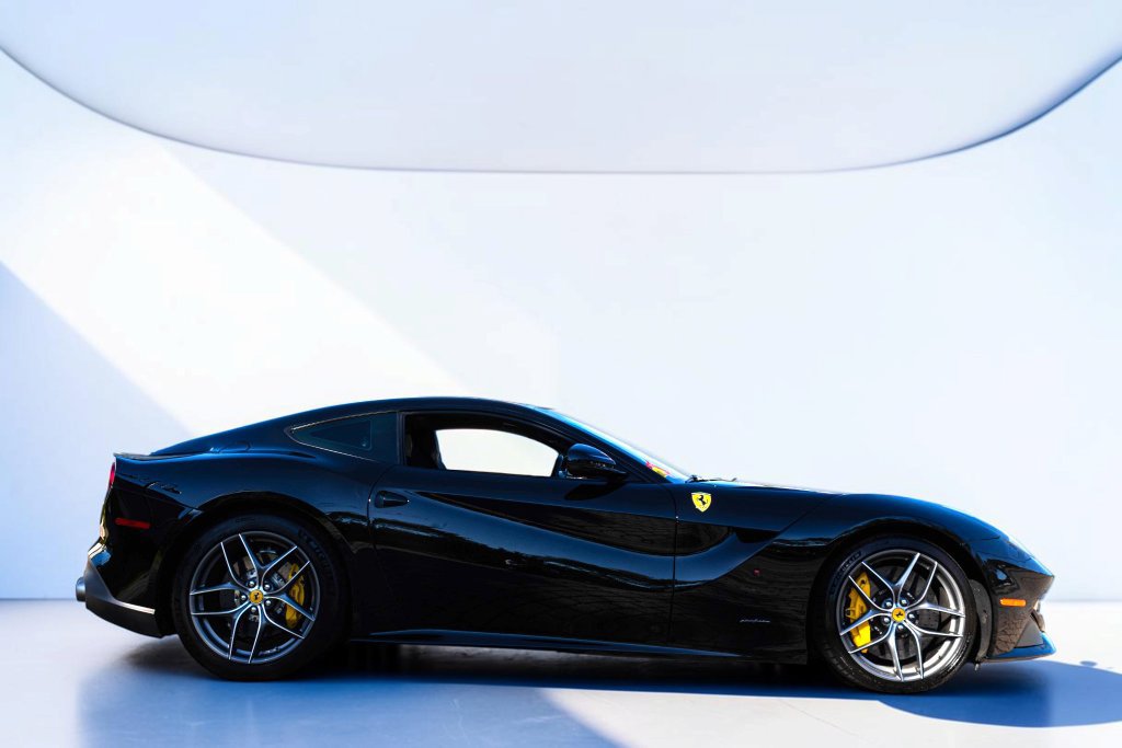 Used 2014 Ferrari F12 Berlinetta RWD image 3