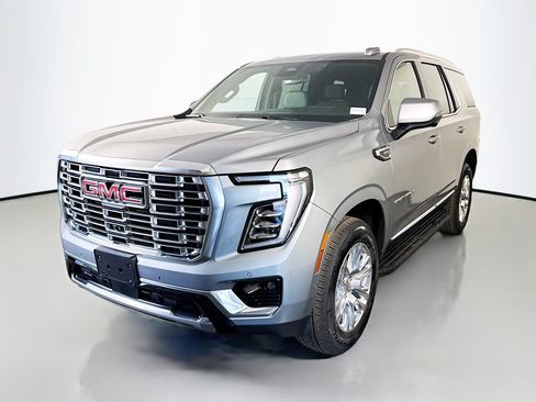 Used 2025 GMC Yukon Denali AWD/4WD image 4