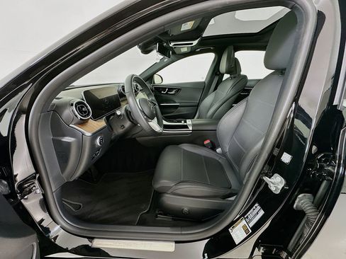 Used 2025 Mercedes-Benz C 300 Sedan image 22