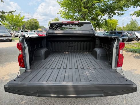 Used 2023 Chevrolet Silverado 1500 LT AWD/4WD image 10