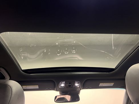 Used 2020 Kia Stinger GT1 image 10