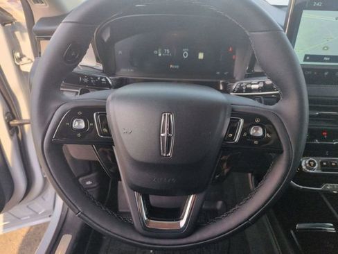 Certified 2025 Lincoln Corsair Premiere w/ Equipment Group 101A image 18