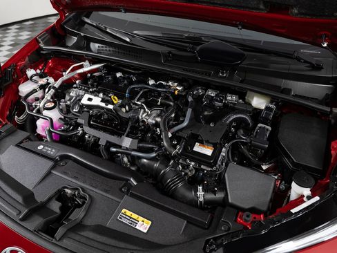 Used 2025 Toyota Prius XLE image 44