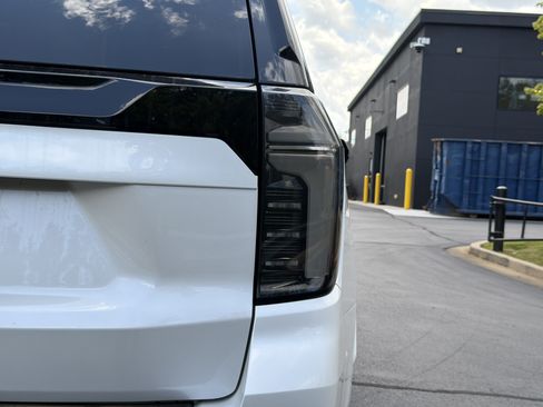 Used 2025 Chevrolet Tahoe High Country AWD/4WD image 49