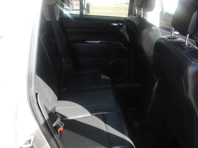 Used 2016 Jeep Compass High Altitude FWD image 18