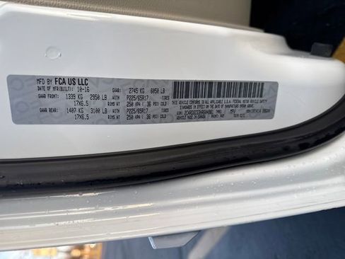 Used 2017 Dodge Grand Caravan SXT image 29