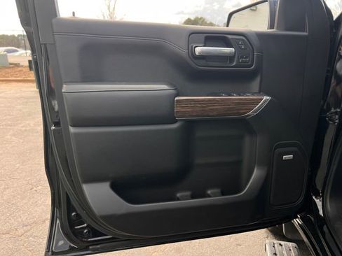 Used 2019 Chevrolet Silverado 1500 High Country image 10