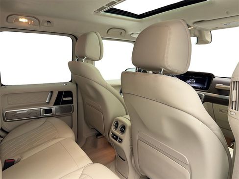 Used 2022 Mercedes-Benz G 550 image 49