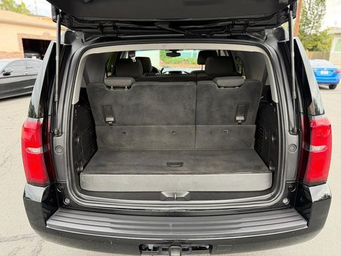 Used 2019 Chevrolet Tahoe 2WD w/ Remote Keyless Entry Package image 18