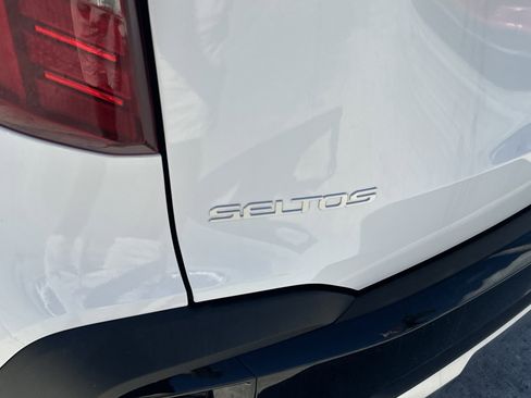 New 2026 Kia Seltos S image 9