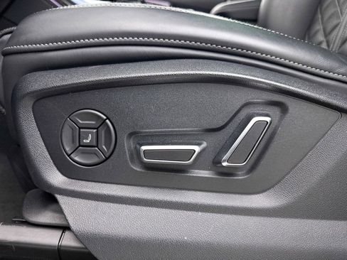 Used 2023 Audi SQ8 Prestige image 31