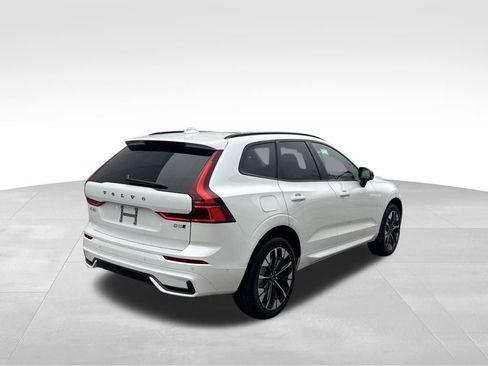New 2026 Volvo XC60 B5 Plus w/ Climate Package AWD/4WD image 6