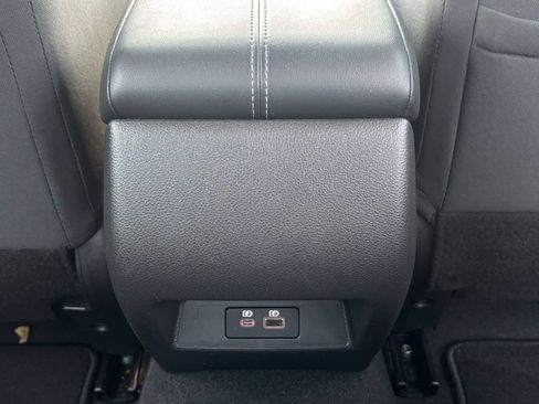 Used 2025 Nissan Altima 2.5 SV FWD image 23