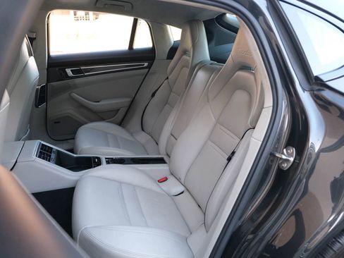 Used 2017 Porsche Panamera Turbo w/ Carbon Fiber Interior Package image 25