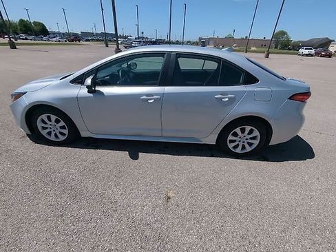 Certified 2025 Toyota Corolla LE FWD image 9