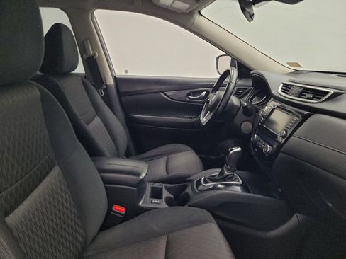 Used 2020 Nissan Rogue SV FWD image 21