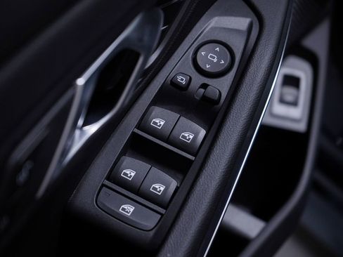 New 2026 BMW 330i Sedan w/ M Sport Package image 11