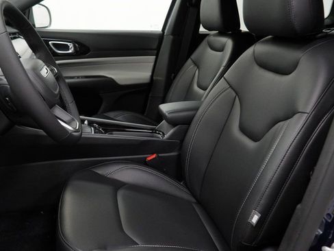 New 2026 Jeep Compass Limited image 15